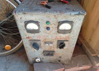 Prostownik 12/24v solidny z prl