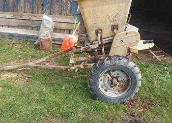 Rozsiewacz do nawozów KOS