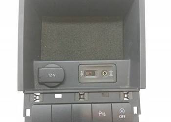 SCHOWEK GNIAZDO USB AUX 12V 5C 5G0035222E VW Volkswagen Jetta VI (2010-  )