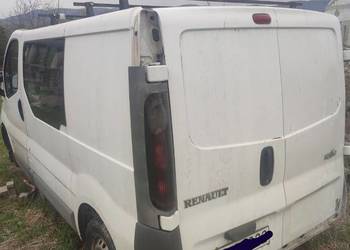 Lampa tył renault Trafic lewa uszkodzona