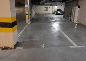 Sprzedam parking miejsca postojowego Lubostron 22E