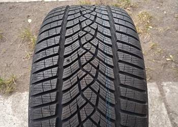 Opona zimowa 255/40/18 Goodyear Ultra Grip