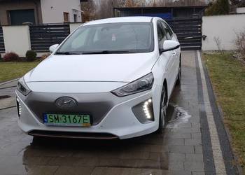 Hyundai Ioniq niski przebieg 290 km zasięgu