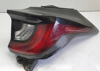 Toyota Yaris IV PRAWA TYLNA LAMPA Prawy tył pasażera Led