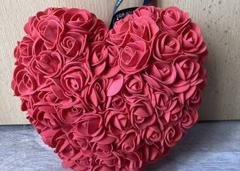 Serce z czerwonych róż walentynki