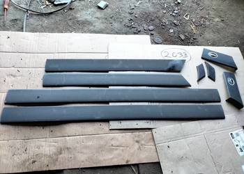 AUDI 80 B3 80B3 LISTWY KISZTWY BOCZNE DRZWIOWE NADKOLI DRZWI BŁOTNIKA