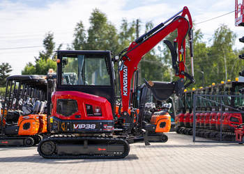 Minikoparka waga 4000 kg, silnik KUBOTA, skrętne ramię + osprzęt  transport
