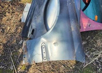 Błotnik   Lewy lub Prawy  Mercedes C Klasa Czarny  Lub Srebrny