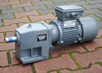 Motoreduktor 0.37kw. 74obr. z hamulcem. Firmy NORD