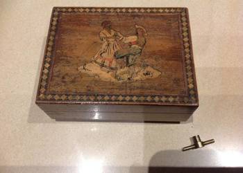 Stara Szkatułka z Pozytywką Sygnowana