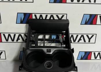 BMW F40 F44 UCHWYT NA KUBKI PORT USB KONSOLI ŚRODKOWEJ 6834298