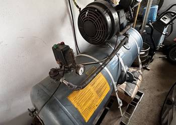 Kompresor dwutlokowy 350l