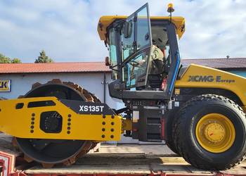 Walec wibracyjny XCMG XS135T