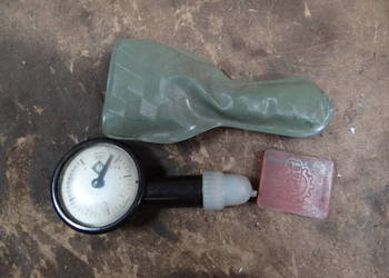 zarezerwowane ciśnieniomierz zegarowy + wentylki MZ AWO Simson IFA oeg DDR