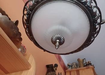 Piękna lampa sufitowa, plafoniera.