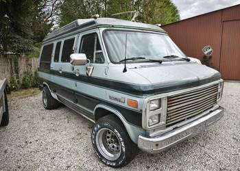 GMC Vandurab 5.7 V8 salonka