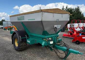 Rozsiewacz nawozu wapna 10 ton Camara