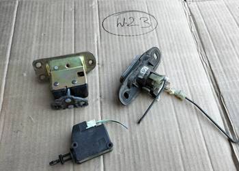 Volvo S40 ZAMEK POMPKA RYGIEL KLAPY BAGAŻNIKA