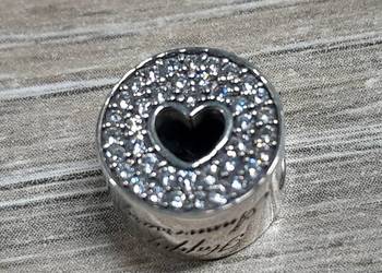 Pandora Charm Moments koralik z dziurką w kształcie serca cyrkonie