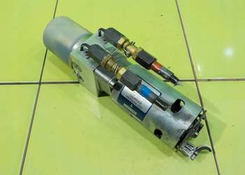 PORSCHE CAYENNE LIFT 4.8 B 07r 5D pompa silownik klapy tyl 7L5.827.449