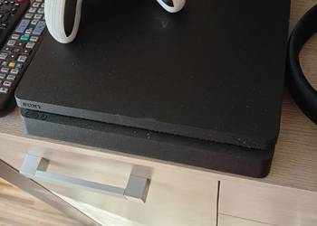 Sprzedam Konsolę Ps4 Slim