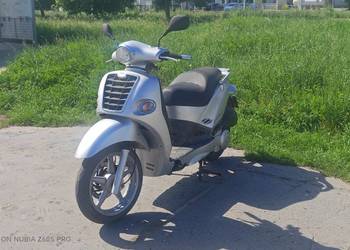 Kymco People 250