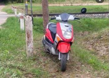 Skuter ZIP 4t