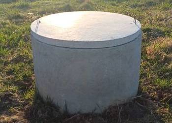 Szukanie wody pod studnie głebinowe i kopane. Różdżkarz