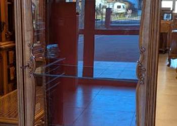 Bardzo piękna witryna,serwantka ludwikowska orzech-sklep Dąbrowa Górnicza