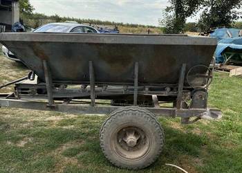 Rozsiewacz wapna rcw 1