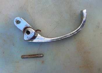FIAT,SYRENA KLAMECZKA DRZWI METAL CHROM
