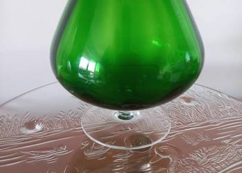 Wazon w formie kielicha zielone szkło