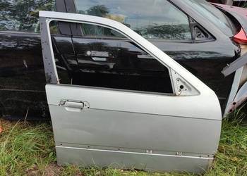 BMW e36 drzwi prawy przód sedan kombi