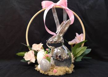 Stroik wielkanocny stojący na kole