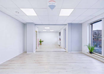 Na sprzedaż lokal usługowy, pow. 144,61 m²