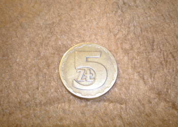 Sprzedam monetę 5 złotych z roku 1975 używana