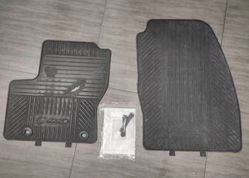 Oryginalne dywaniki gumowe Ford C-MAX przód + plastikowe elementy