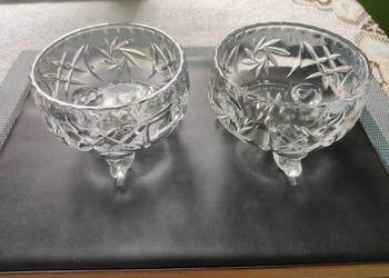 Porcelana salaterki na nóżkach