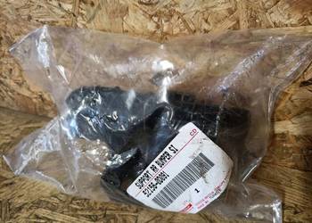 TOYOTA YARIS III 14- ŚLIZG MOCOWANIE ZDERZAKA LEWY TYŁ 52156-0D091