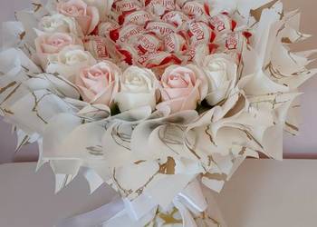 Bukiet jadalny, bukiet ze słodyczy, Raffaello, róże mydlane, prezent