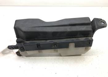 SKRZYNKA BEZPIECZNIKÓW TOYOTA COROLLA E13 Van (minibus) 04-09 2.0 116K