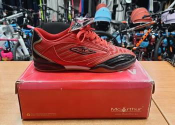 Buty halowe McArthur ( rozmiar 38, 39 )