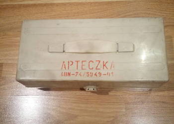 Apteczka samochodowa ABN-74/5949-01 oryginalna z czasów PRL