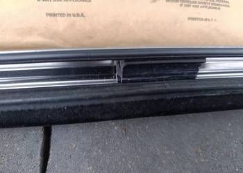 Chrysler 300C listwa ozdobna drzwi