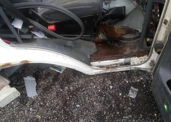 PRAWY PRÓG MERCEDES ATEGO