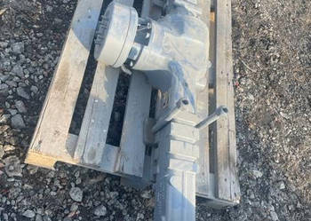 ZF APR-735 , zwolnica Piasta Półoś obudowa mostu