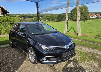 Auris Hybryda/ 2017r / jak nowa 51 tys km / ASO Toyota / pełne wyposażenie