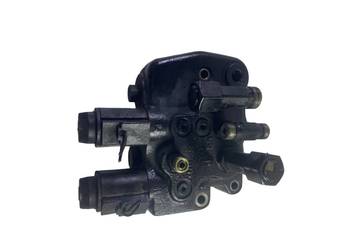 ZAWÓR 2339366, 199107A1 CASE MX135, MX100, MX120, MX110