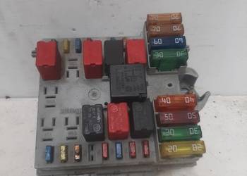 Fiat Idea 1,3 MJ skrzynka bezpieczników 51739425