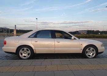 Audi A8 4.2 V8 q. (nowy rozrząd, welur, podw.szyby, el.kier., roleta, hak)